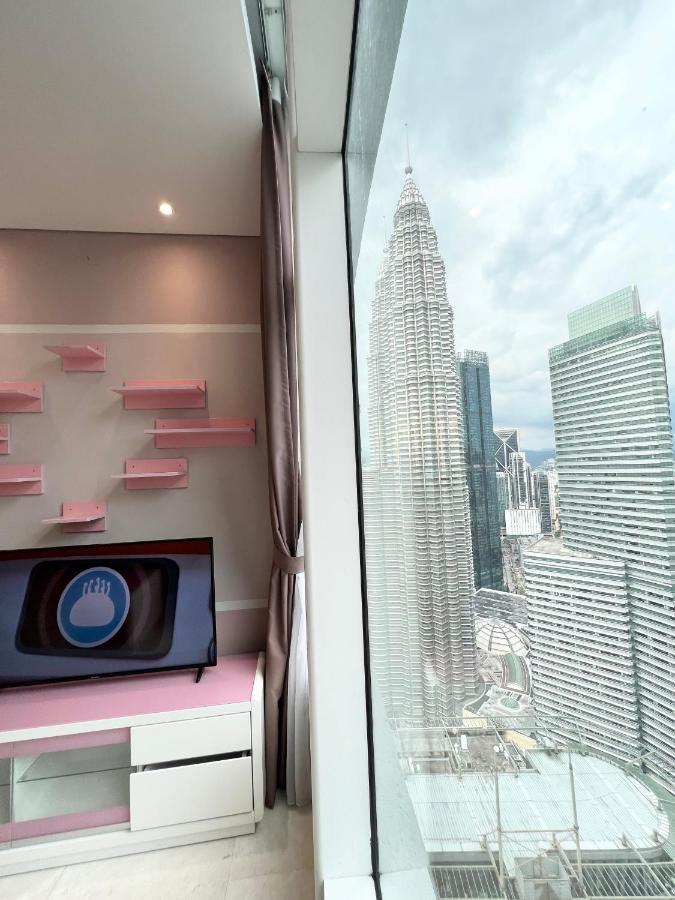 Sky Suites Klcc By Pnut Kuala Lumpur Exterior photo