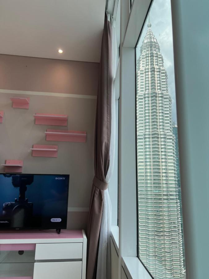 Sky Suites Klcc By Pnut Kuala Lumpur Exterior photo